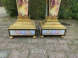 A unique pair of French Louis XVI style collumns/pedestals. Worldwide shipping