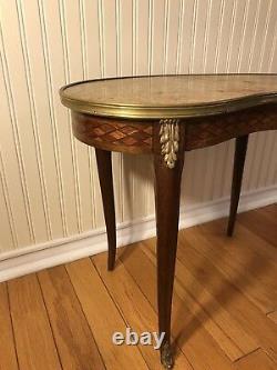 An Antique French Louis XV Kidney Table With Parquetry And Ormolu Bronze C. 1920