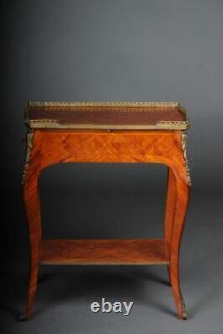Beautiful French Side Table Louis XV 20. Century G-94