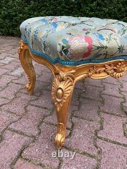 Beautiful bed bench in French Louis XVI style. Free worldwide shipping