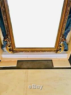 French Mid-18th Century Louis XV Style Giltwood Console and Mirror 1745-1765
