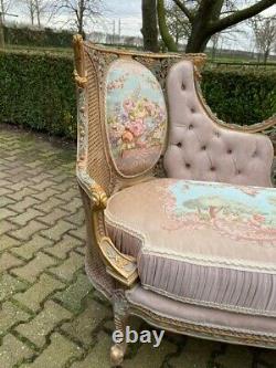 New French Louis XVI style Love seat antique Trianon green. Worldwide shipping