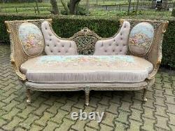 New French Louis XVI style Love seat antique Trianon green. Worldwide shipping