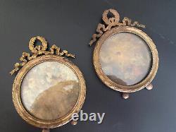 PAIR ANTIQUE FRENCH LOUIS XVI ROUND PHOTO FRAME BRONZE 4 Wreath Ribbon Footed