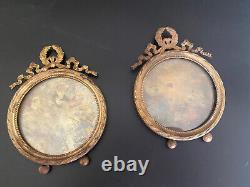 PAIR ANTIQUE FRENCH LOUIS XVI ROUND PHOTO FRAME BRONZE 4 Wreath Ribbon Footed