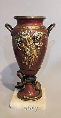 Pair 19th C Antique French Louis XVI Gilt Bronze Lioness Vase Sculpture Urn