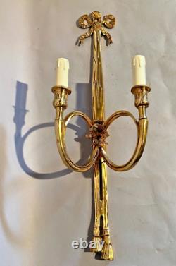 Pair of Elegant French Louis XVI Bronze Sconces/Wall Lamps