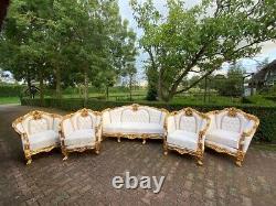 Regal 1950s French Louis XVI Style 5-Piece Sofa Set with Chairs in gold / white