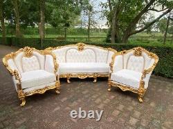 Regal 1950s French Louis XVI Style 5-Piece Sofa Set with Chairs in gold / white